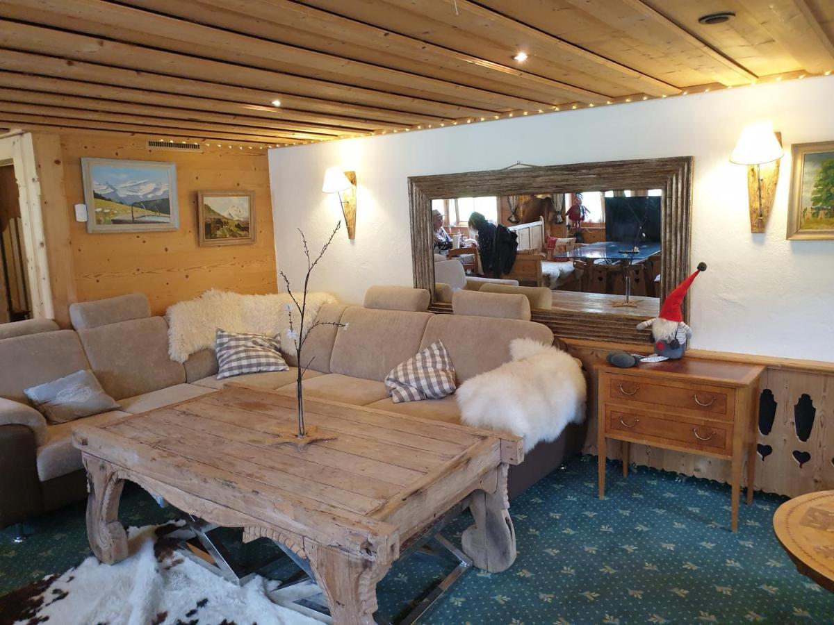 Auberge De L'Ours Vers L'Eglise Extérieur photo