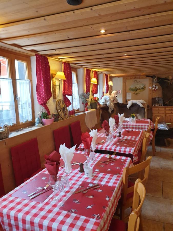 Auberge De L'Ours Vers L'Eglise Extérieur photo