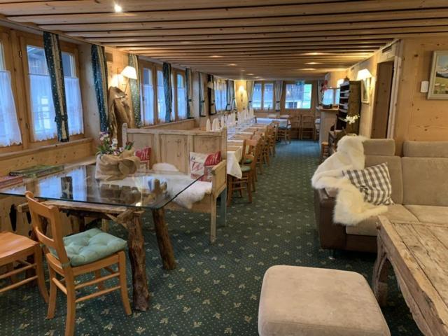 Auberge De L'Ours Vers L'Eglise Extérieur photo