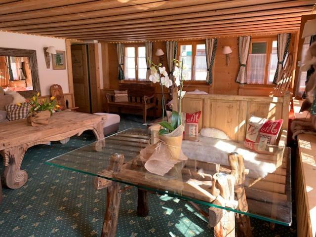 Auberge De L'Ours Vers L'Eglise Extérieur photo